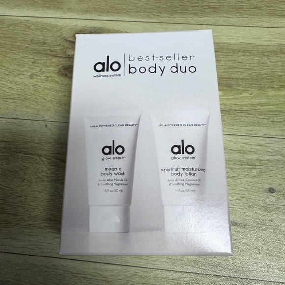 Alo Best-Seller Body Duo - Picture 1 of 3